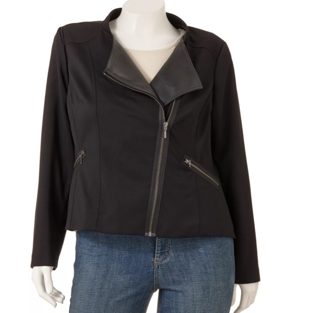 🎉 🥳 HOST PICK 🥳 🎉 WOMEN’S BLACK APT 9 PETITE BLAZER